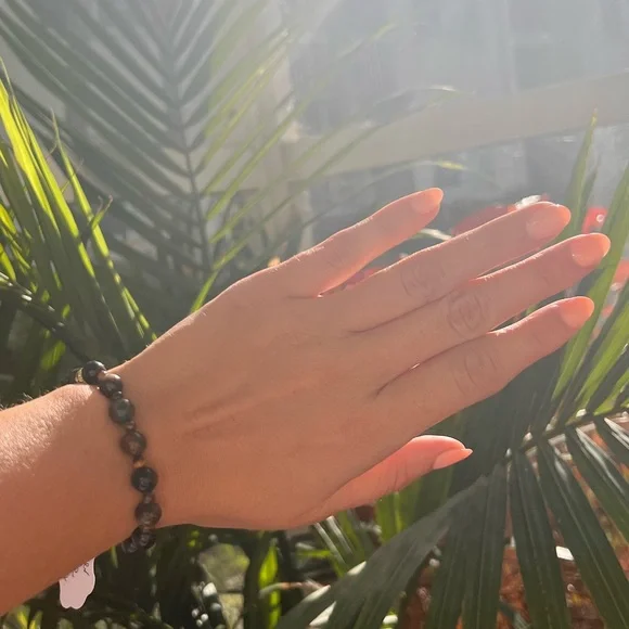 Tigers eye precious stone bracelet - Picture 1 of 1